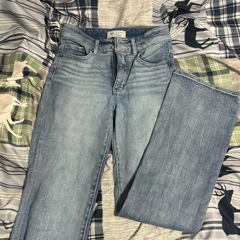 Buckle jeans